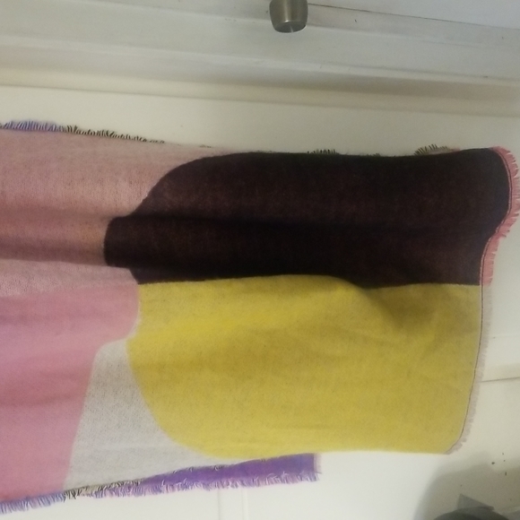 BP blackett scarf New with tag - Picture 3 of 9